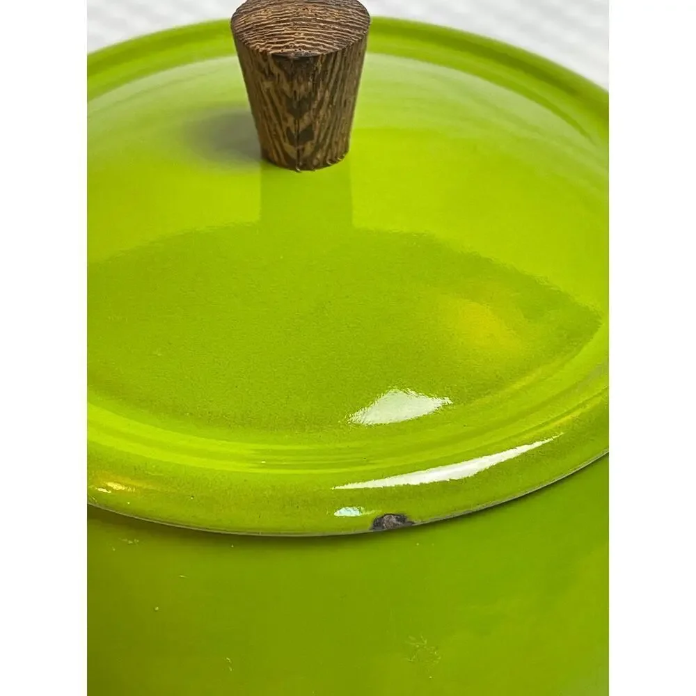 Mid Century Modern Green Circle Enamel Fondue Sauce Pot with Wood Handle & Lid